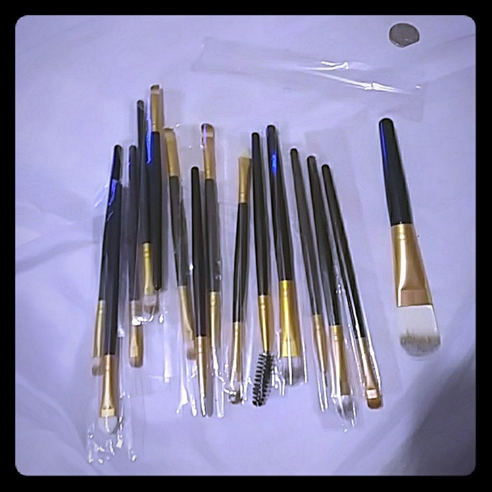 Makeup brush